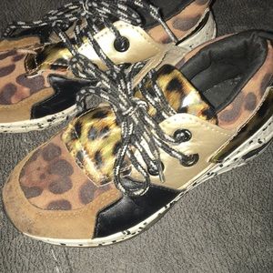 Cheetah print kids tennis shoes